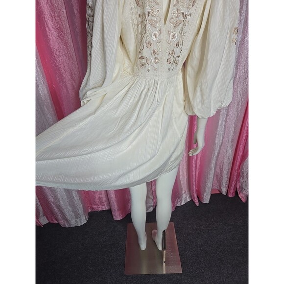 Anthropologie Mahalia Bohemian Floral Embroidered Cream Mini Dress Size Small - Picture 12 of 16